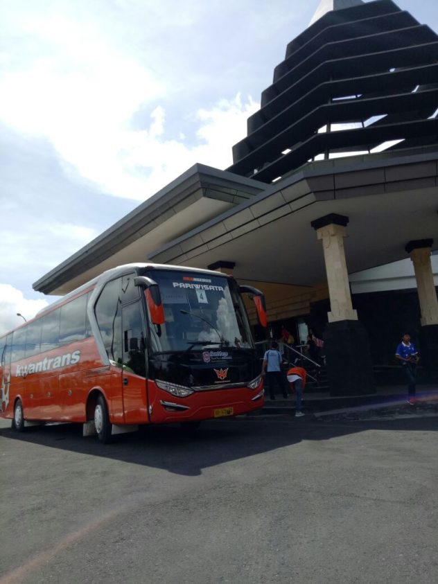 Bus Pariwisata Malang Bali Murah